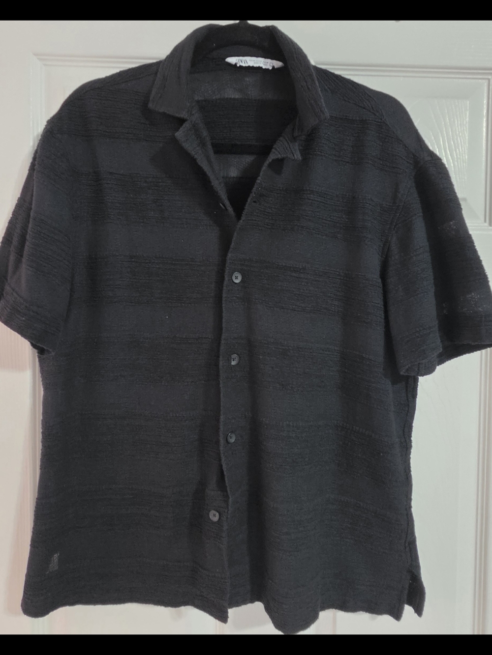 Zara Black Textured Short-Sleeve Button-Down Shirt
